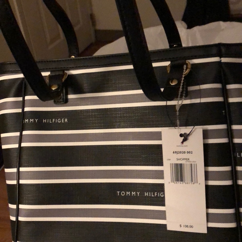 Tommy Hilfiger bag